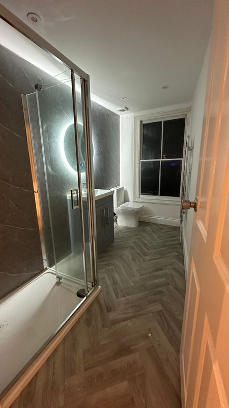 Room Upper North Street in Greater London
