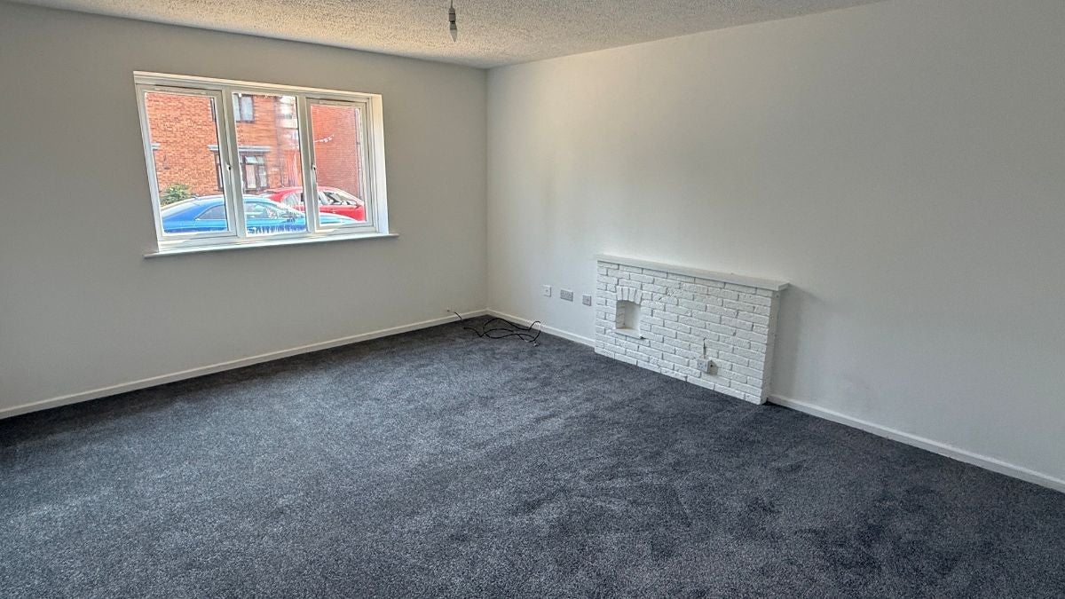 Flat Circuit Close in Willenhall