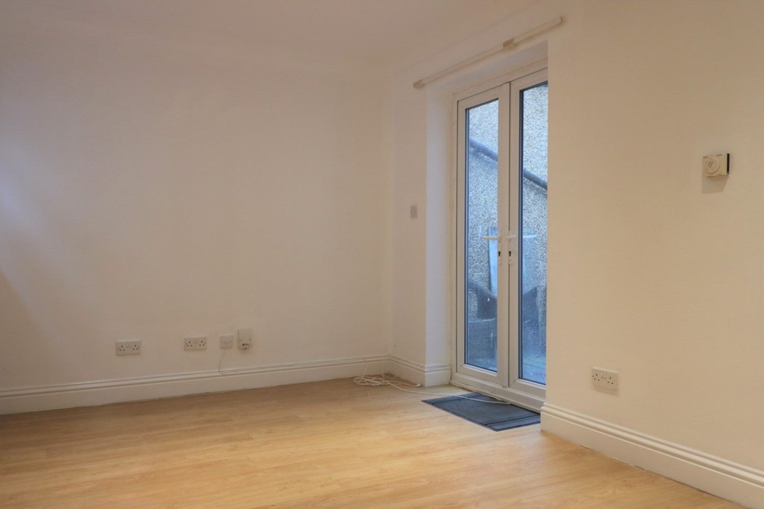 Flat Lower Addiscombe Road in Greater London