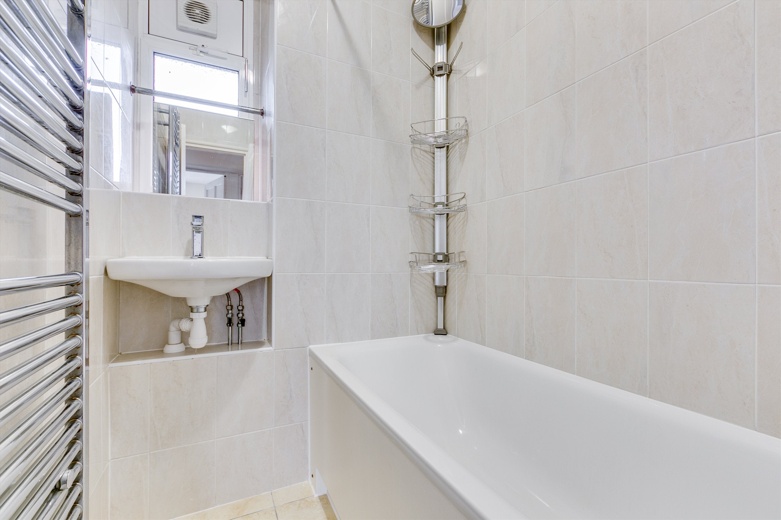 Flat Whitgift Street in Greater London