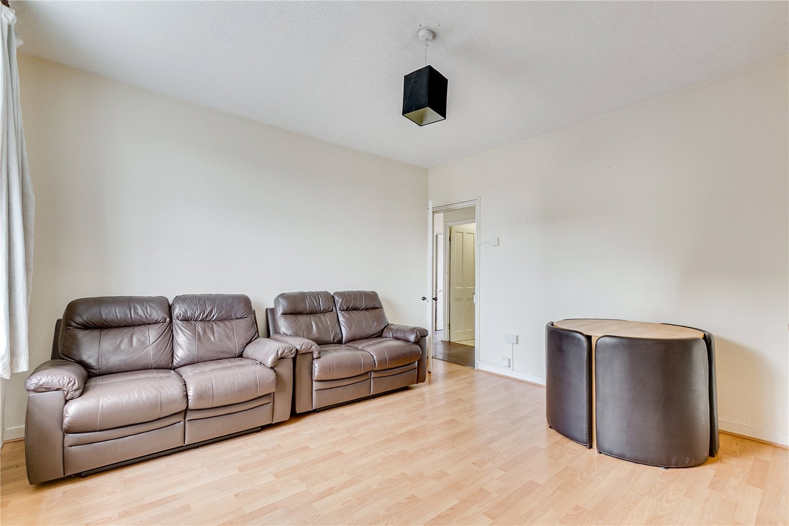 Flat Whitgift Street in Greater London