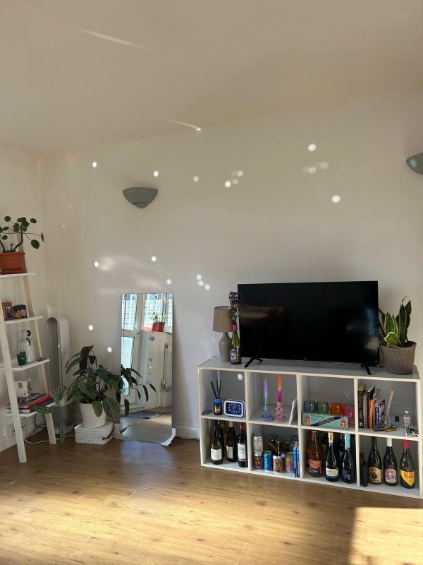 Flat Weymouth Terrace in Greater London
