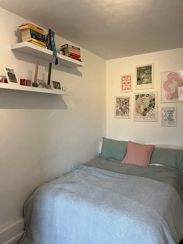 Flat Weymouth Terrace in Greater London