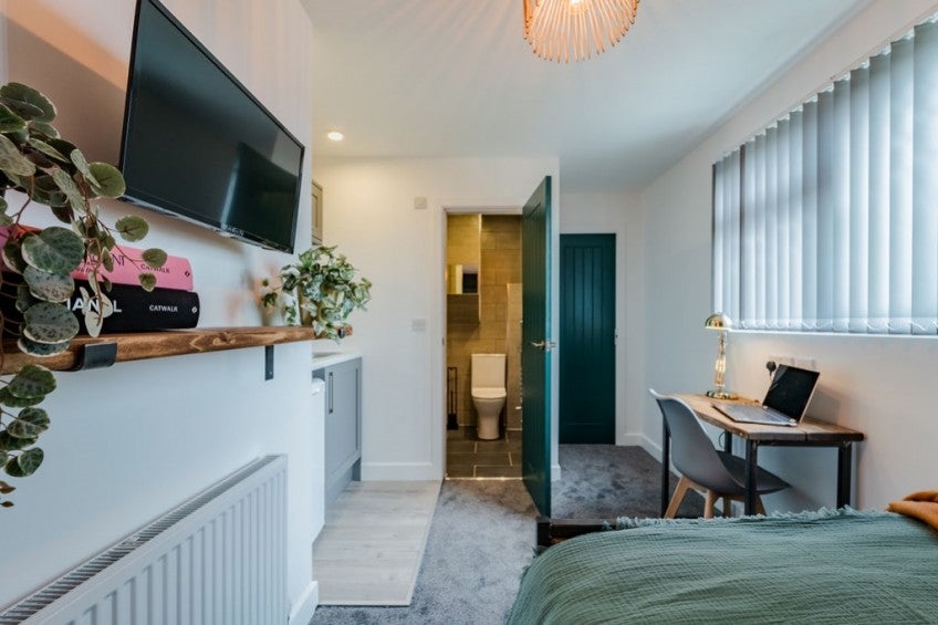 Room Abercorn Road in Coventry