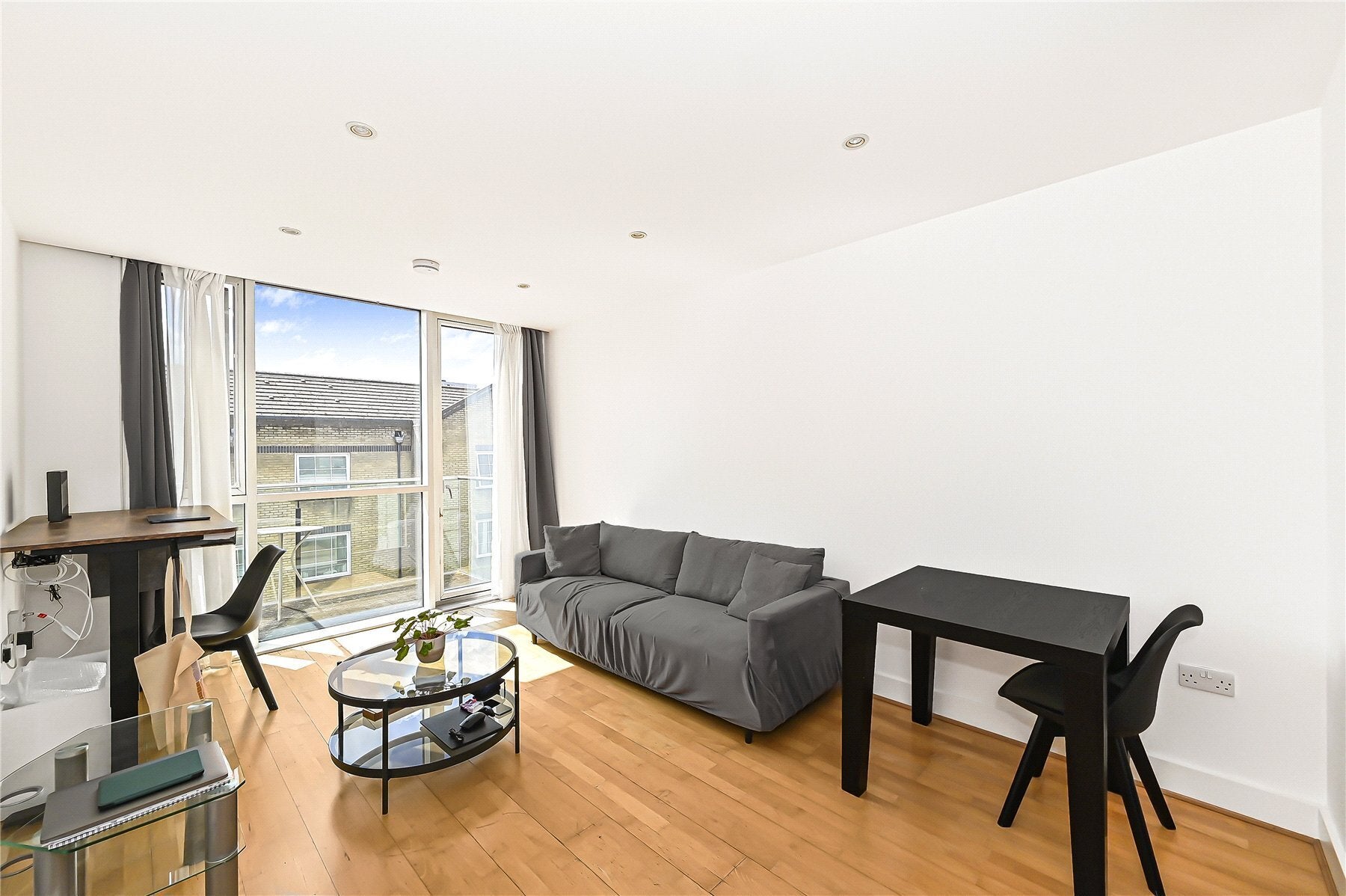 Flat Bridle Mews in Greater London
