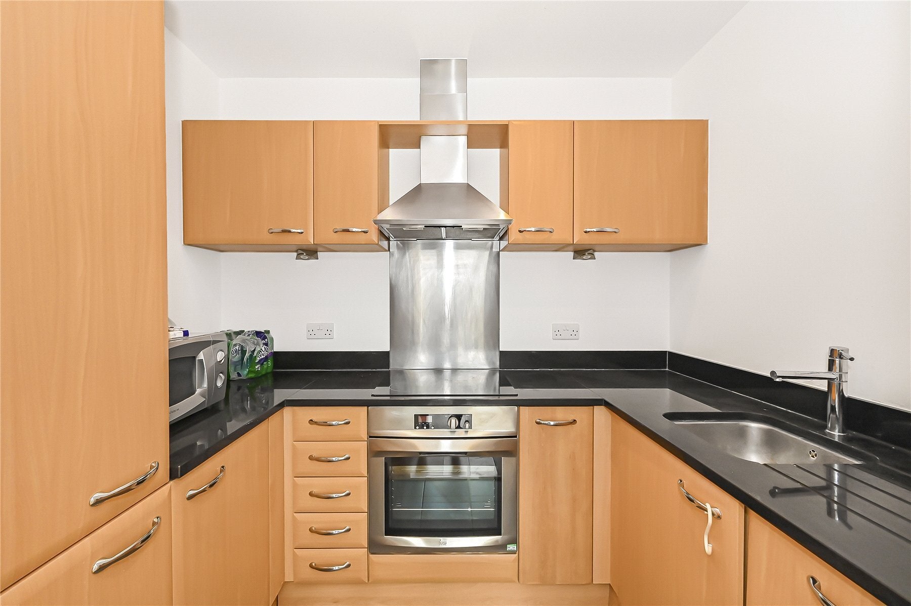 Flat Bridle Mews in Greater London