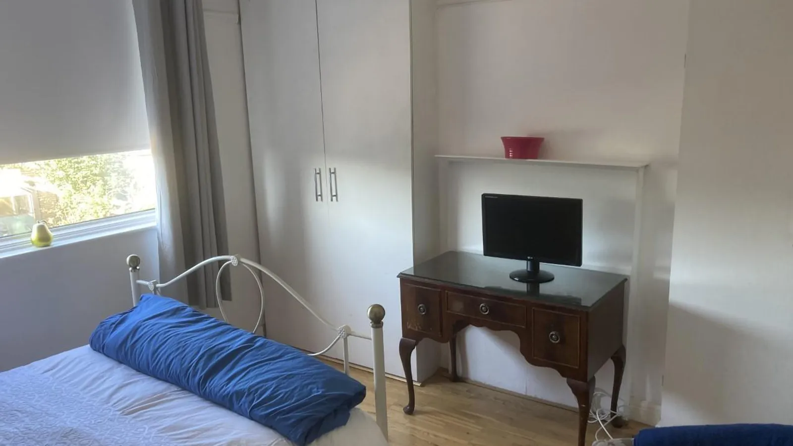 Room Twitten Way in Worthing