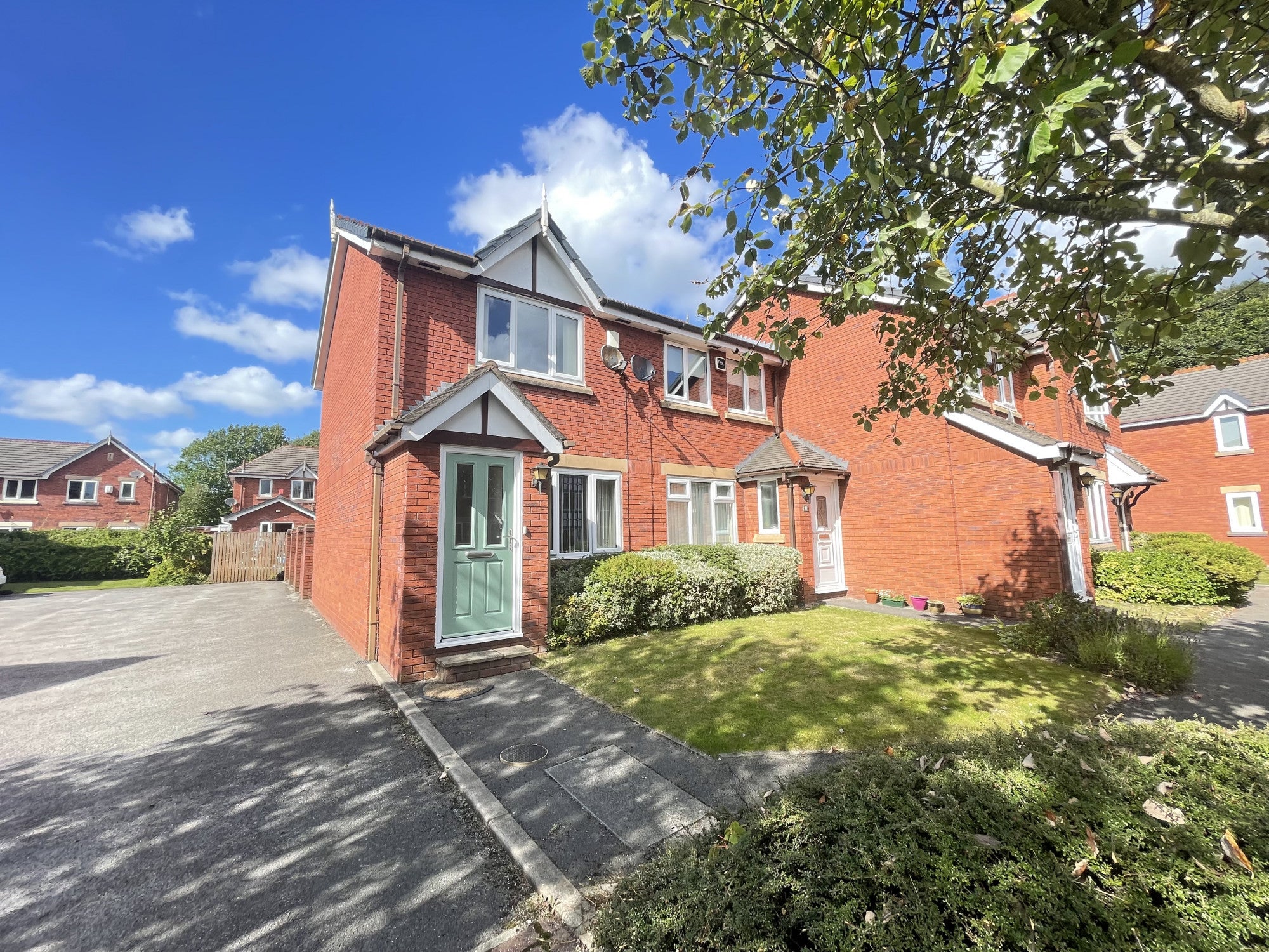 House Beamont Drive in Preston