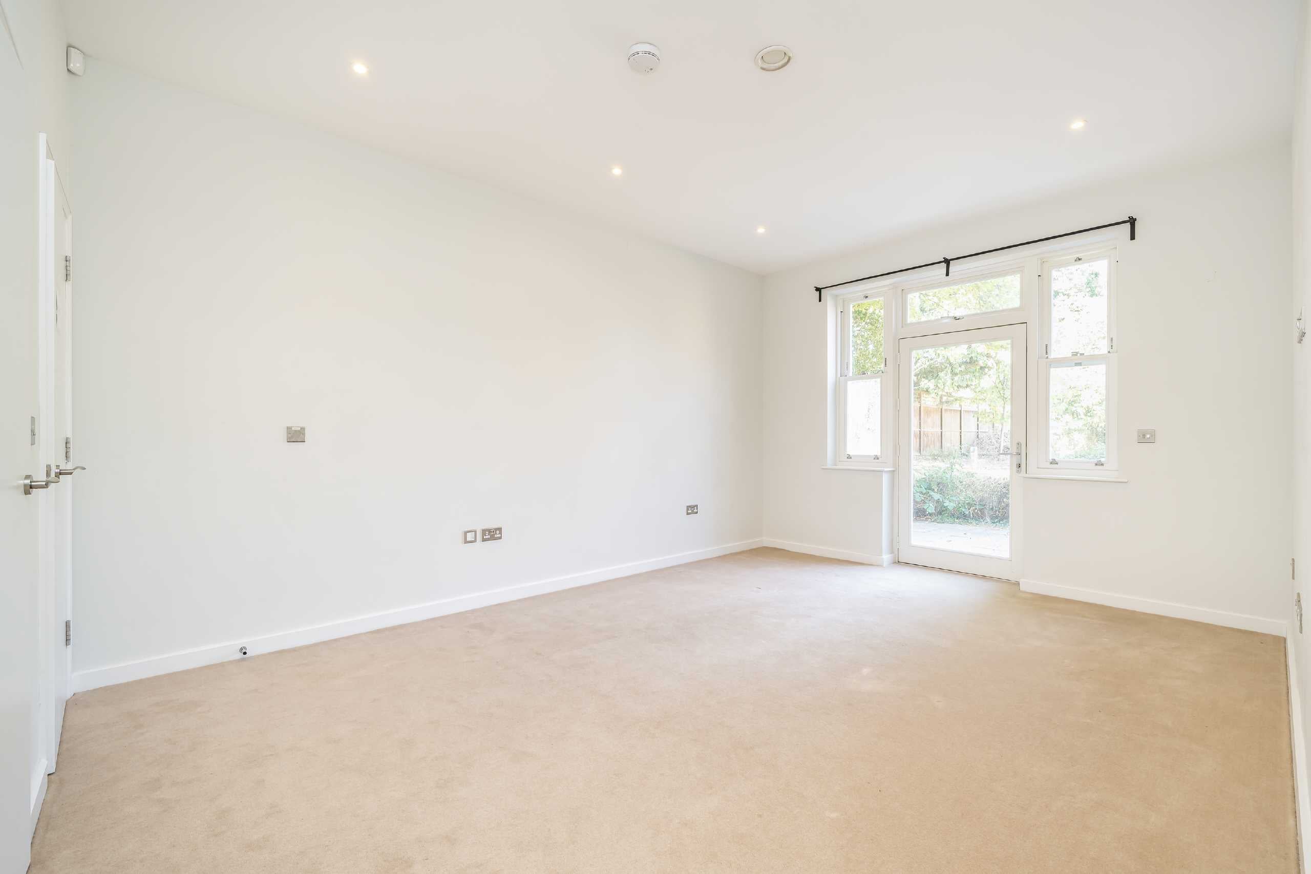 Flat Burlington Gardens in Greater London