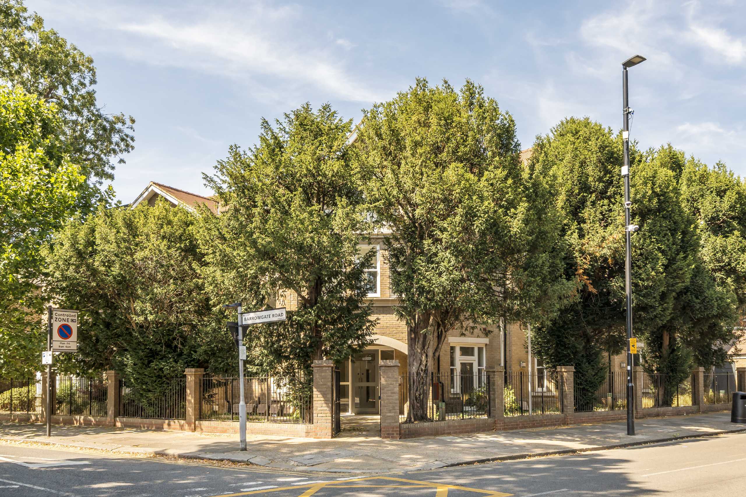 Flat Burlington Gardens in Greater London