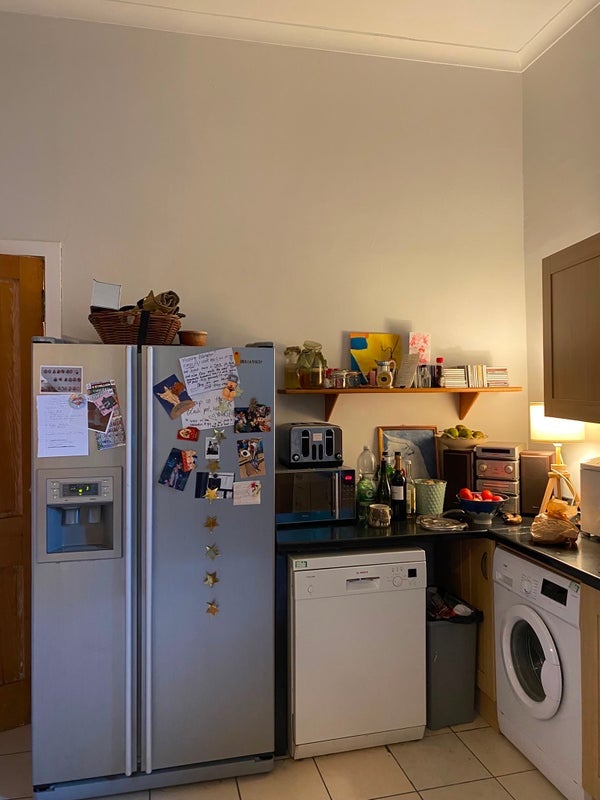 Room Hampden Lane in Glasgow