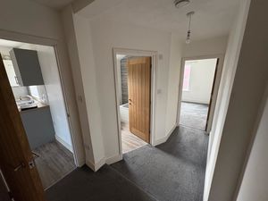 Flat Cheriton Road in Folkestone and Hythe District