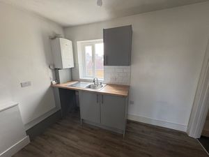 Flat Cheriton Road in Folkestone and Hythe District