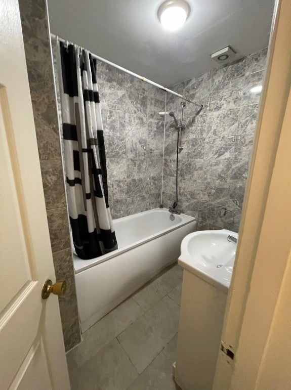 Flat Baring Road in Greater London