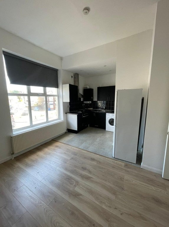 Flat Baring Road in Greater London