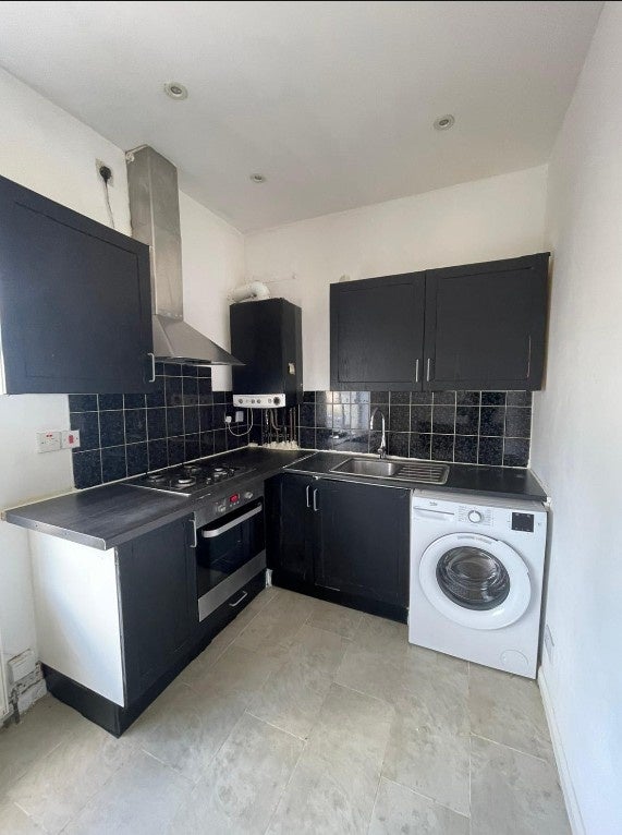 Flat Baring Road in Greater London