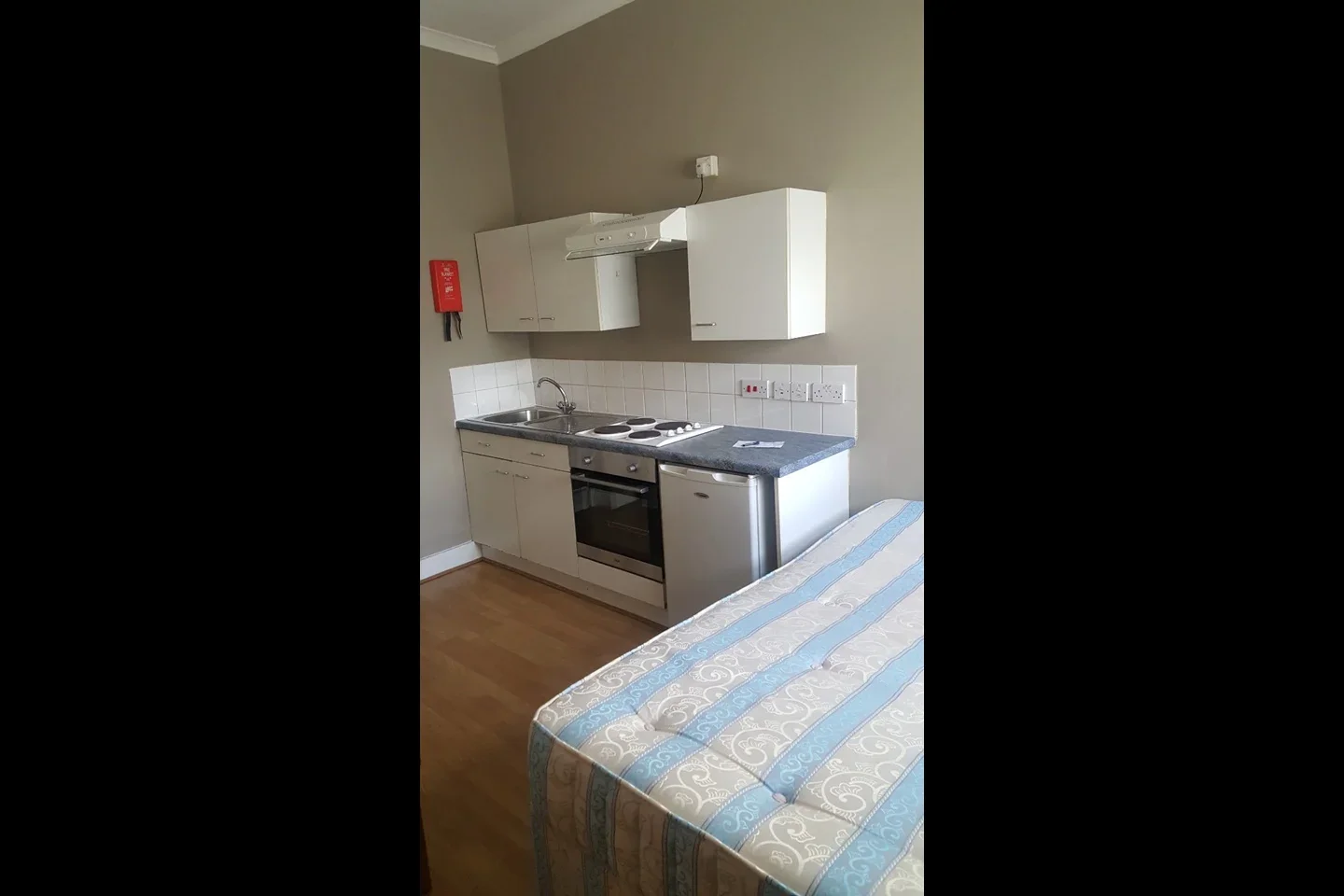 Room Hogarth Road in Greater London