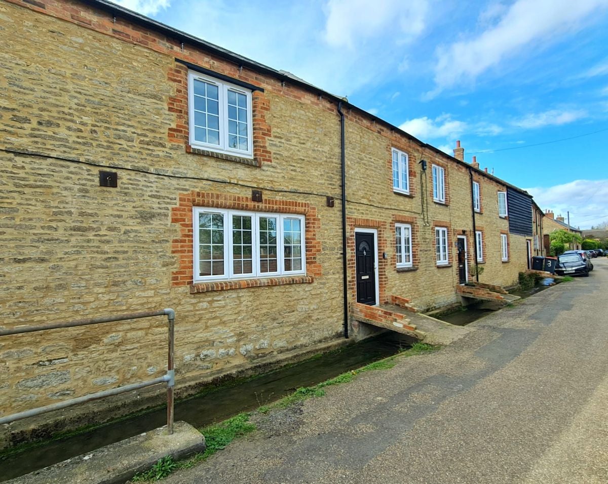 House Brook Lane in Harrold
