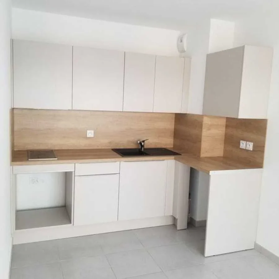 Flat Chemin des Jarres in Nice
