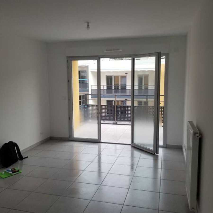 Flat Chemin des Jarres in Nice