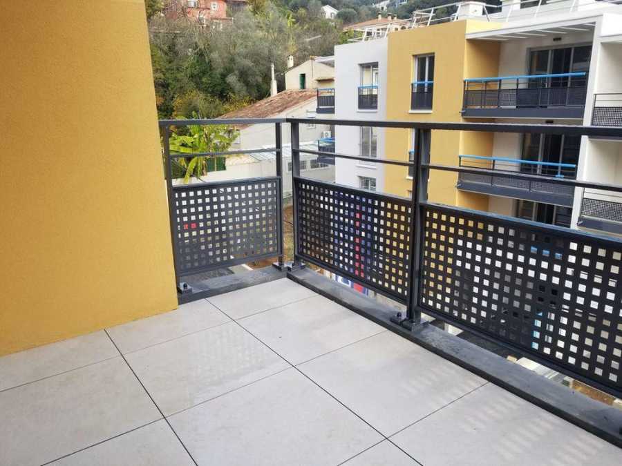 Flat Chemin des Jarres in Nice