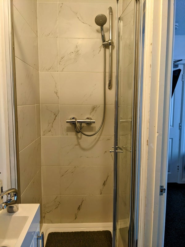 Room Cottesbrooke Close in Slough