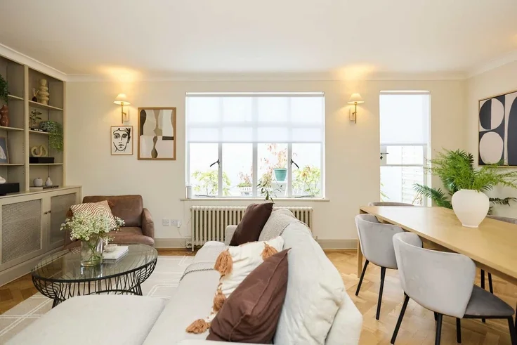 Flat Hyde Park Gardens Mews in City of Westminster