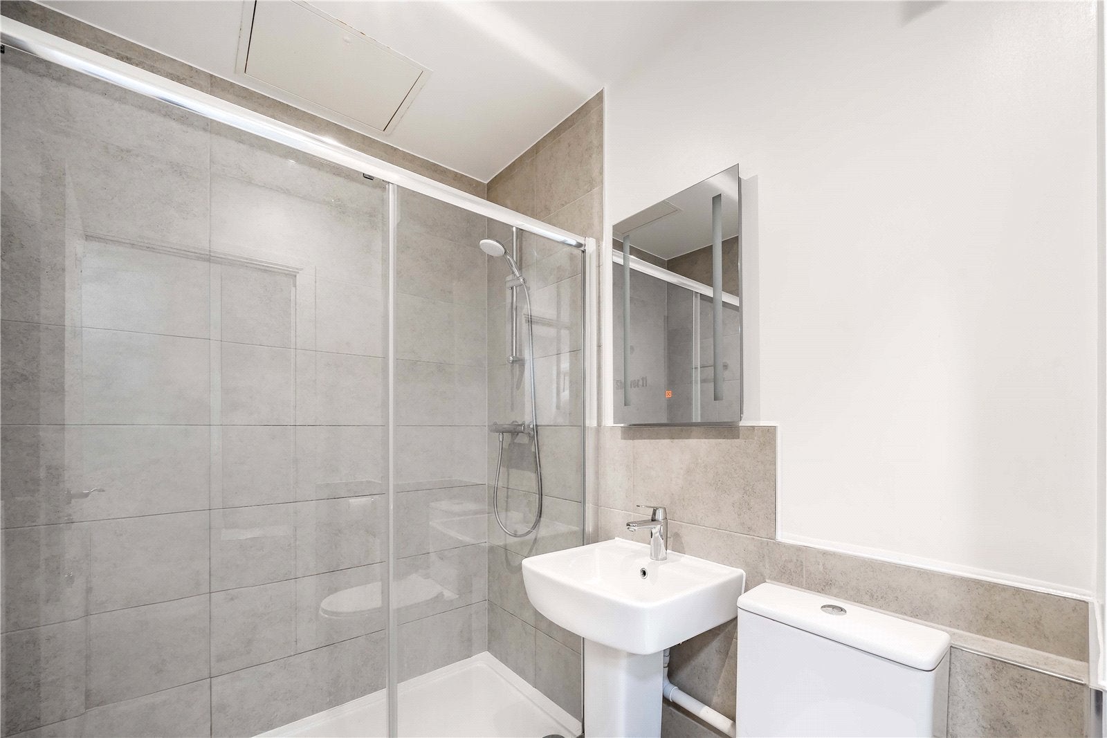 Flat Glendower Place in Greater London
