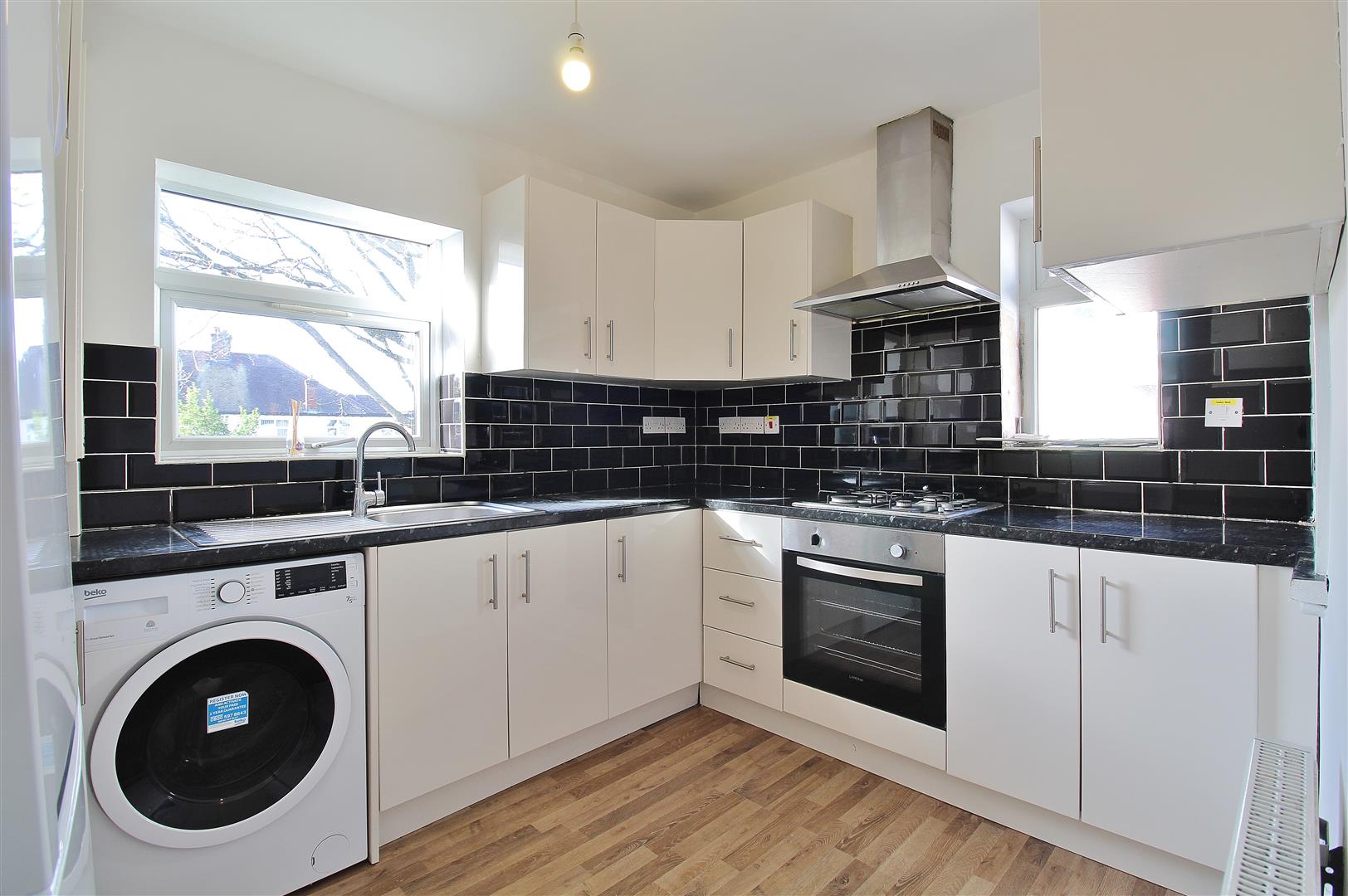 Flat Redesdale Gardens in Greater London