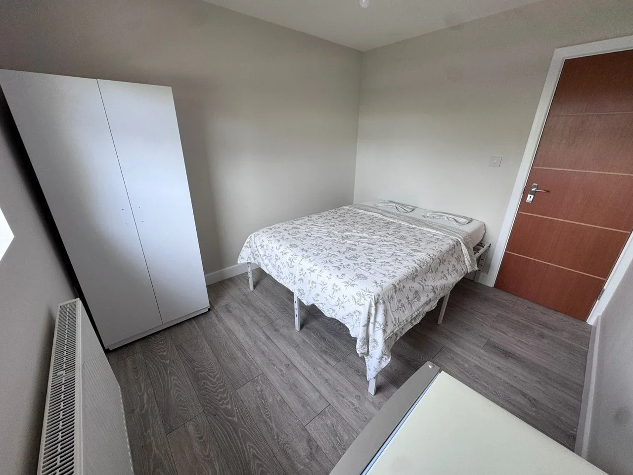 Room Marsh Lane in Greater London
