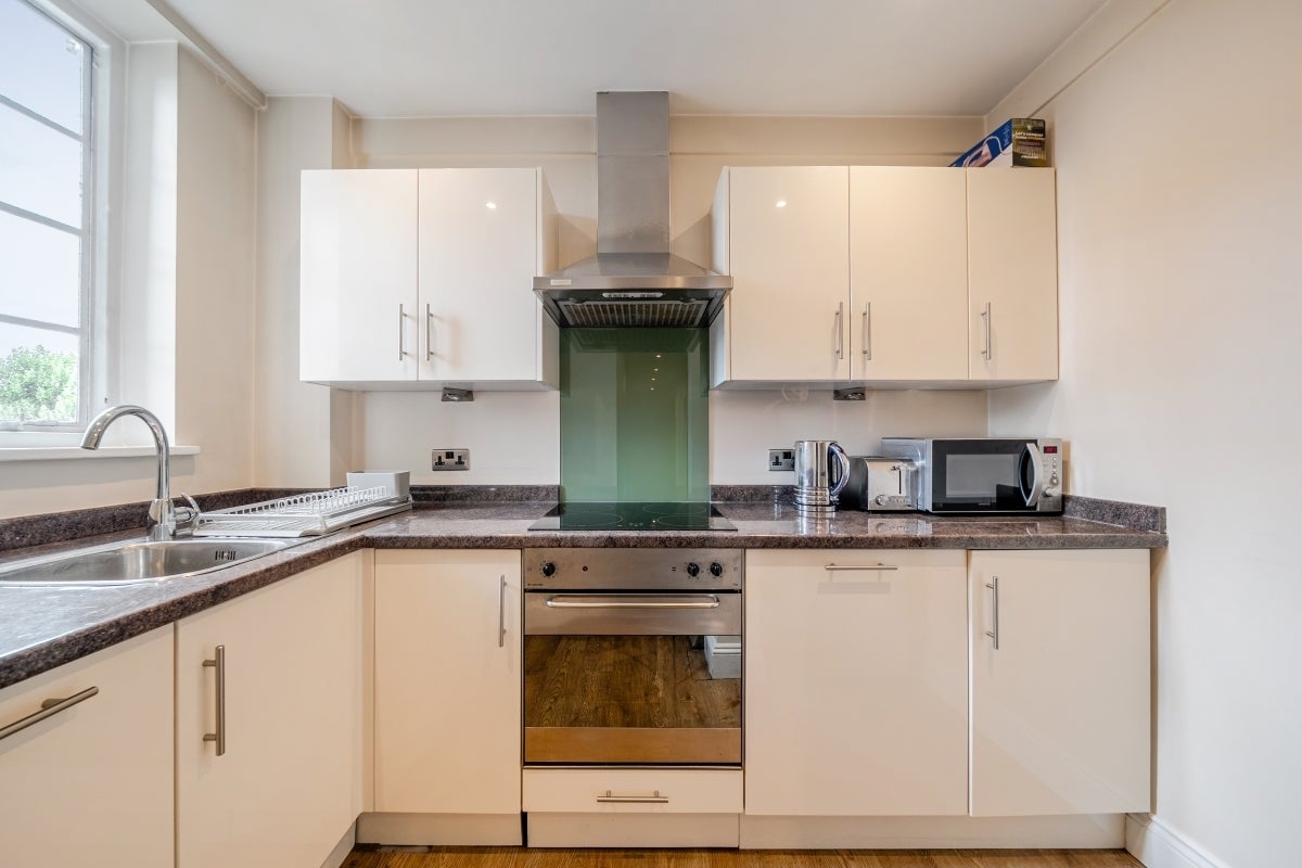 Flat Drayton Gardens in Greater London