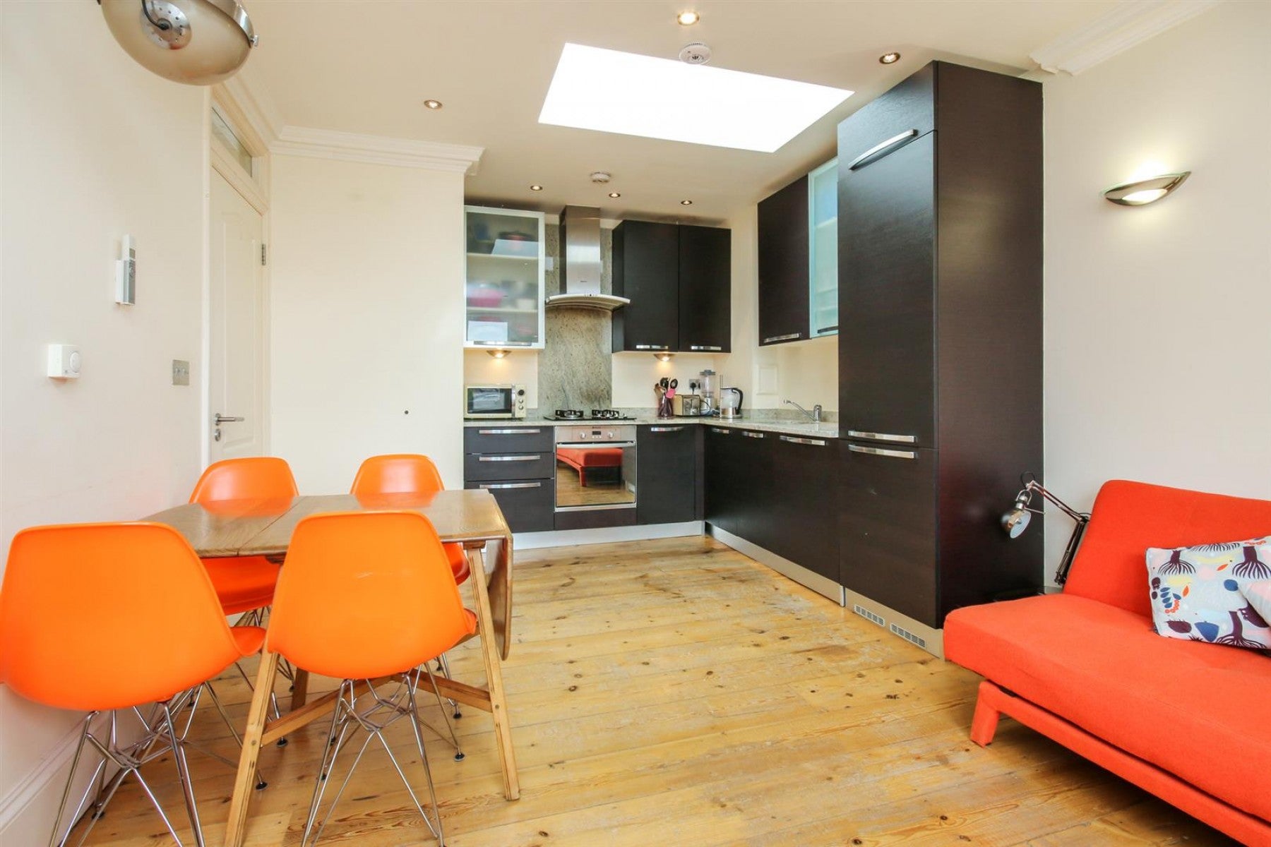 Flat Blackstock Road in Greater London