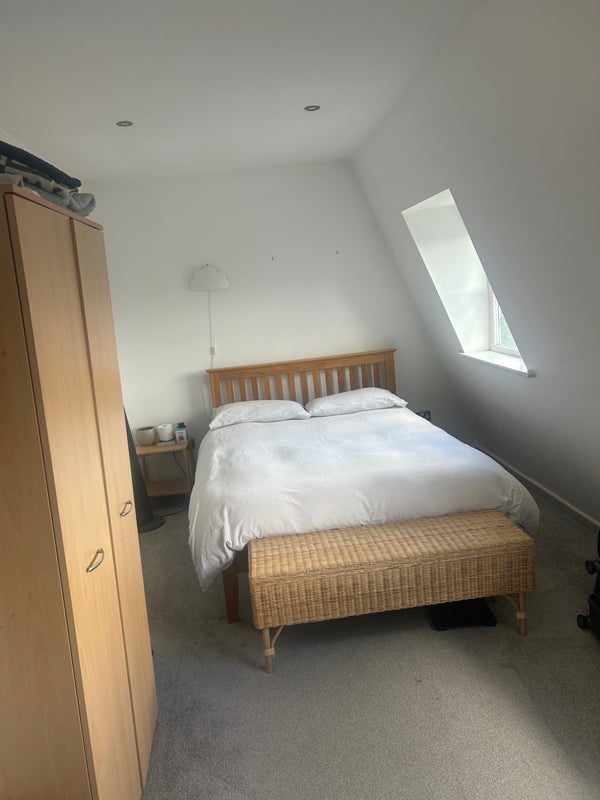Room Bethwin Road in Greater London