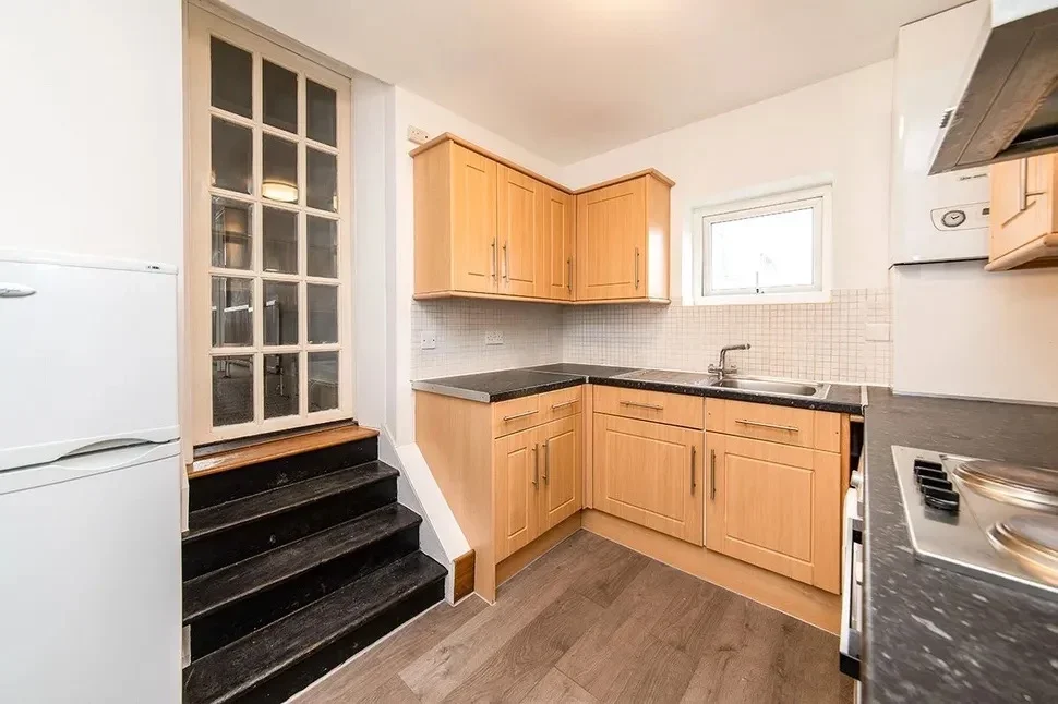 Flat St Albans Road in Watford