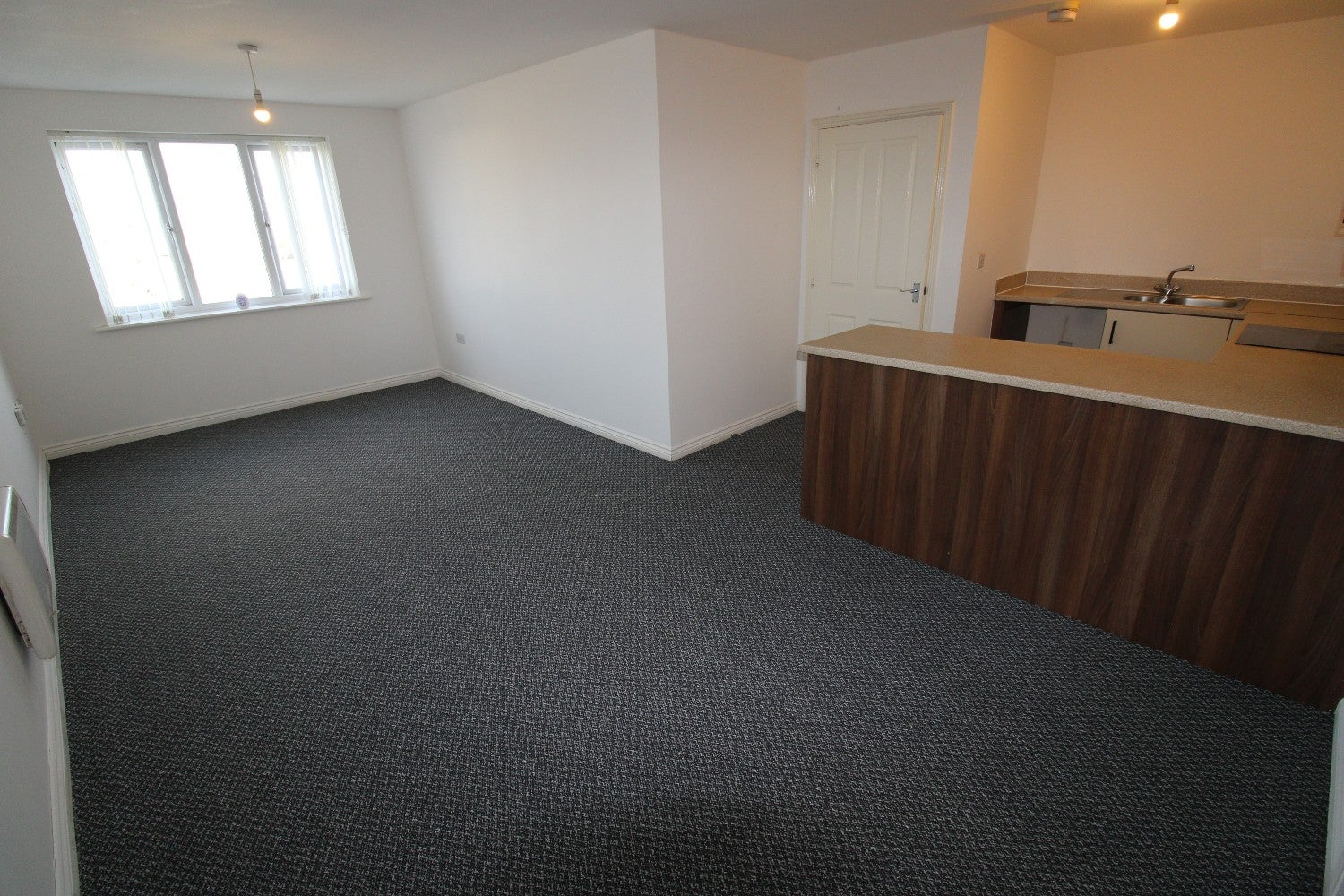Flat Magazine Road in Bromborough