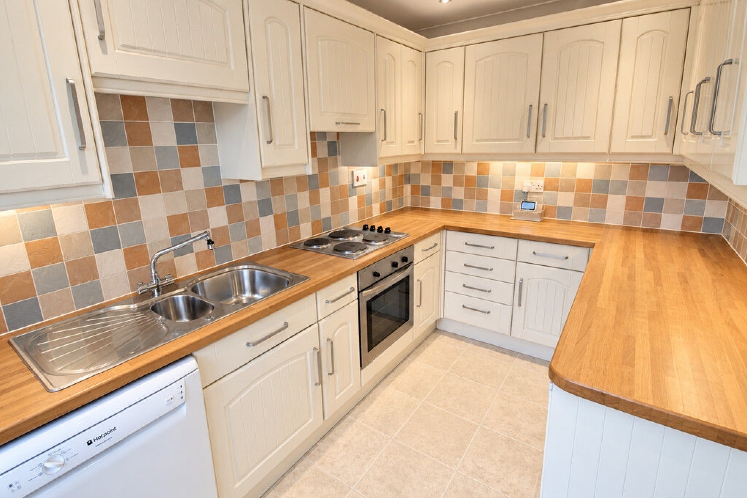 House Cleveland Close in Cherwell District