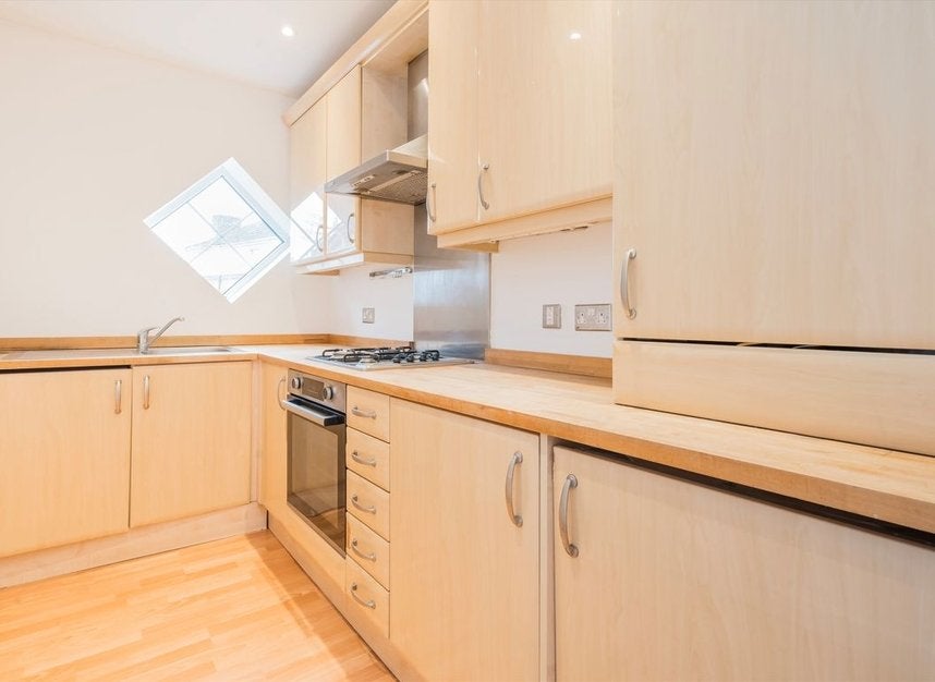 Flat West Lane in Greater London
