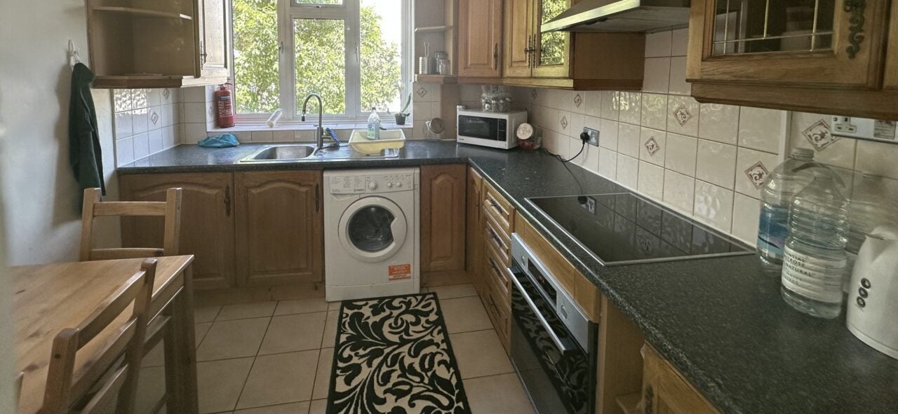 Flat Portobello Court in Greater London