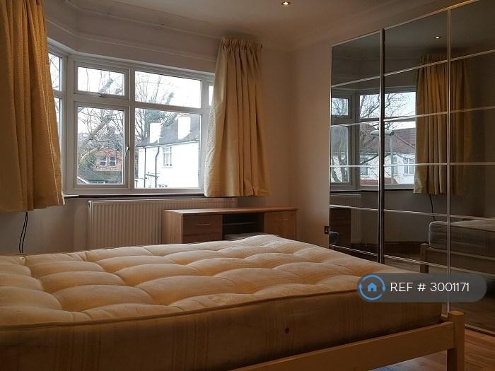 House Neeld Crescent in Greater London