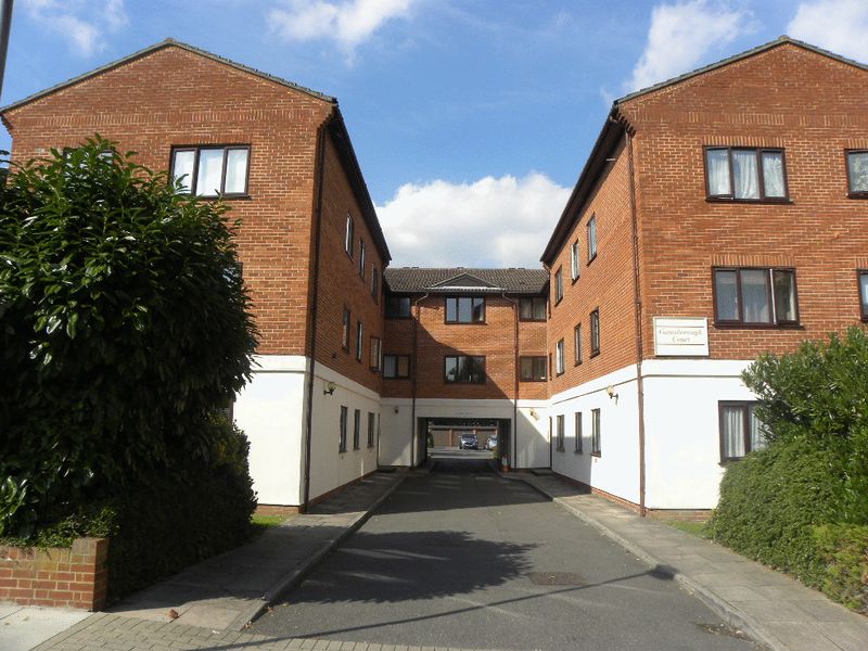 Flat Leicester Road in Greater London