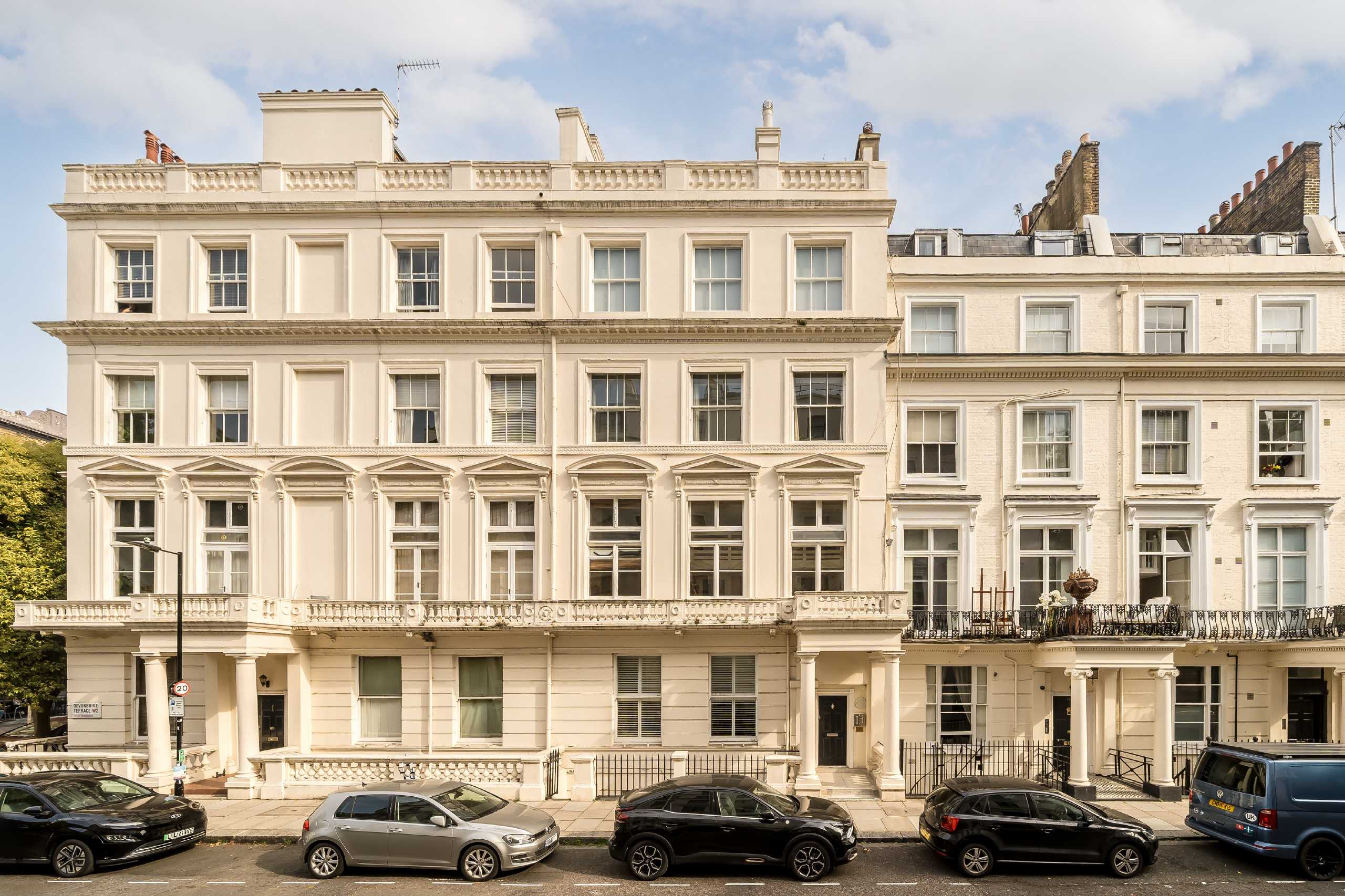 Flat Devonshire Terrace in City of Westminster
