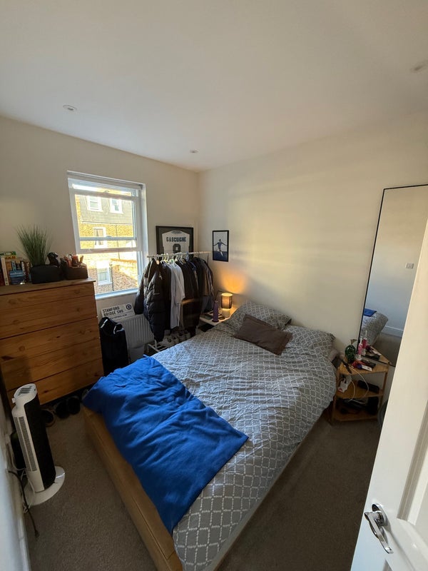 Room Stanlake Road in Greater London
