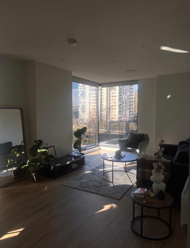 Room Aspin Lane in Manchester