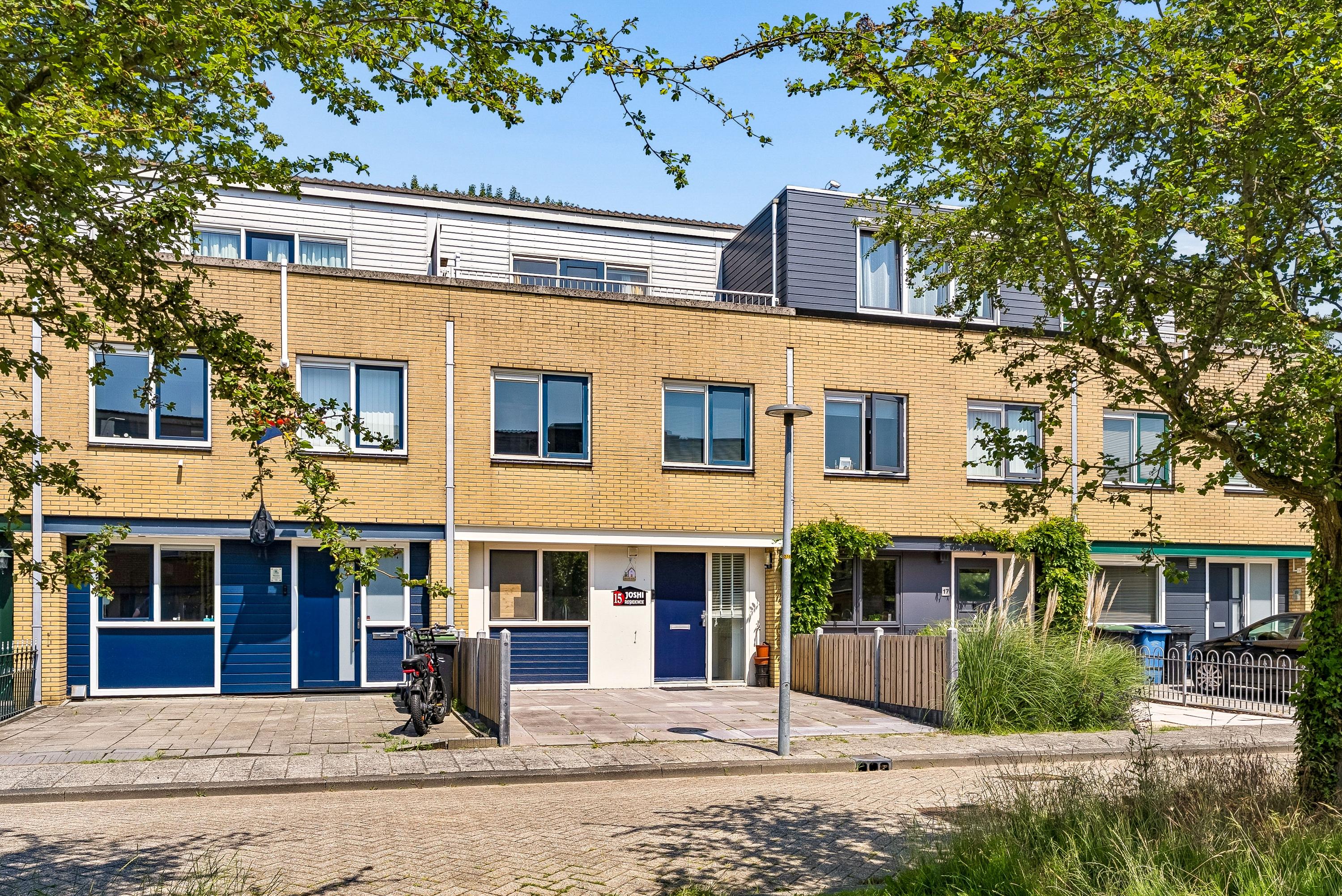 Huis J. Greshoffstraat 15 in Almere
