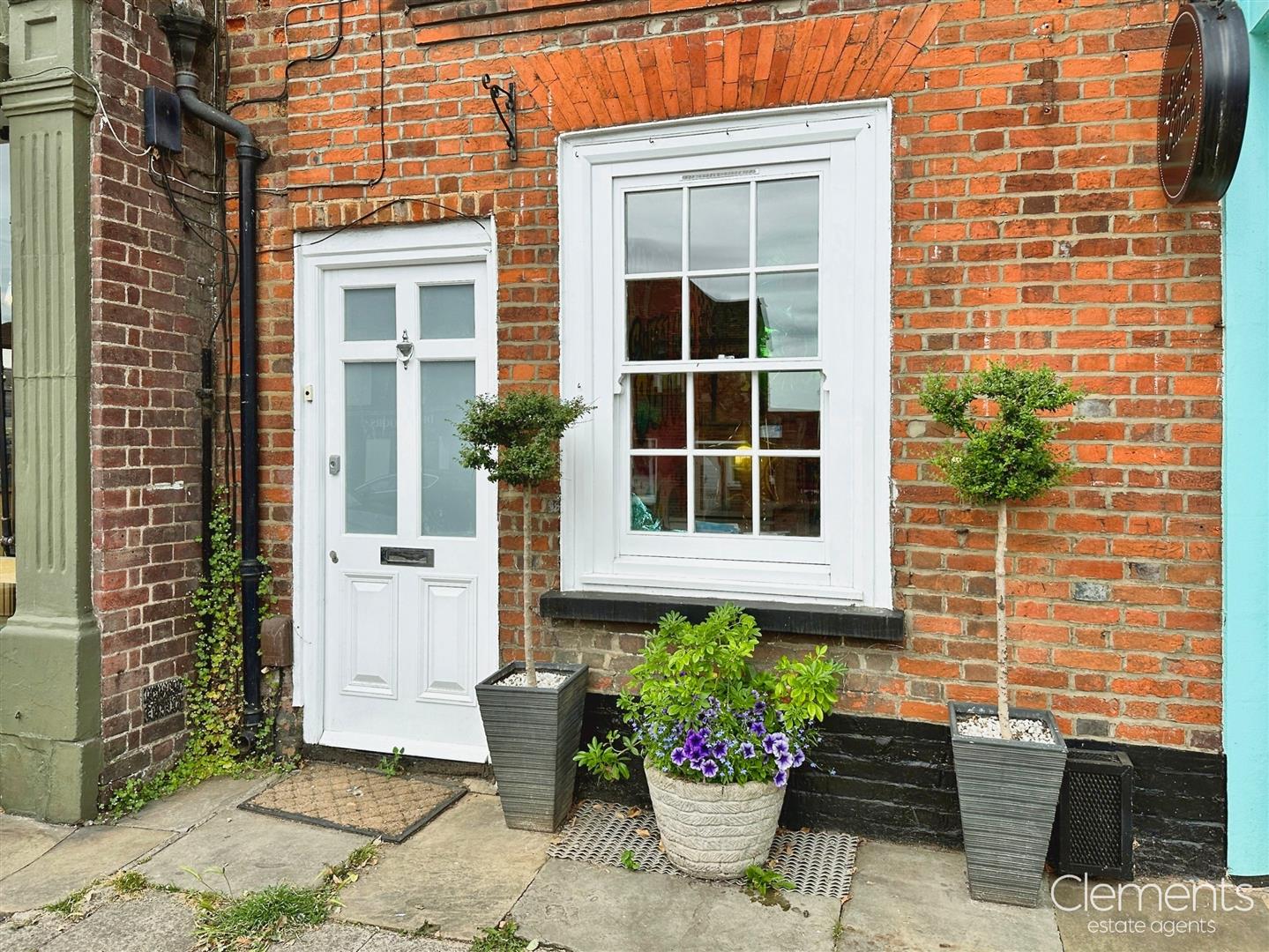 Flat High Street in Dacorum