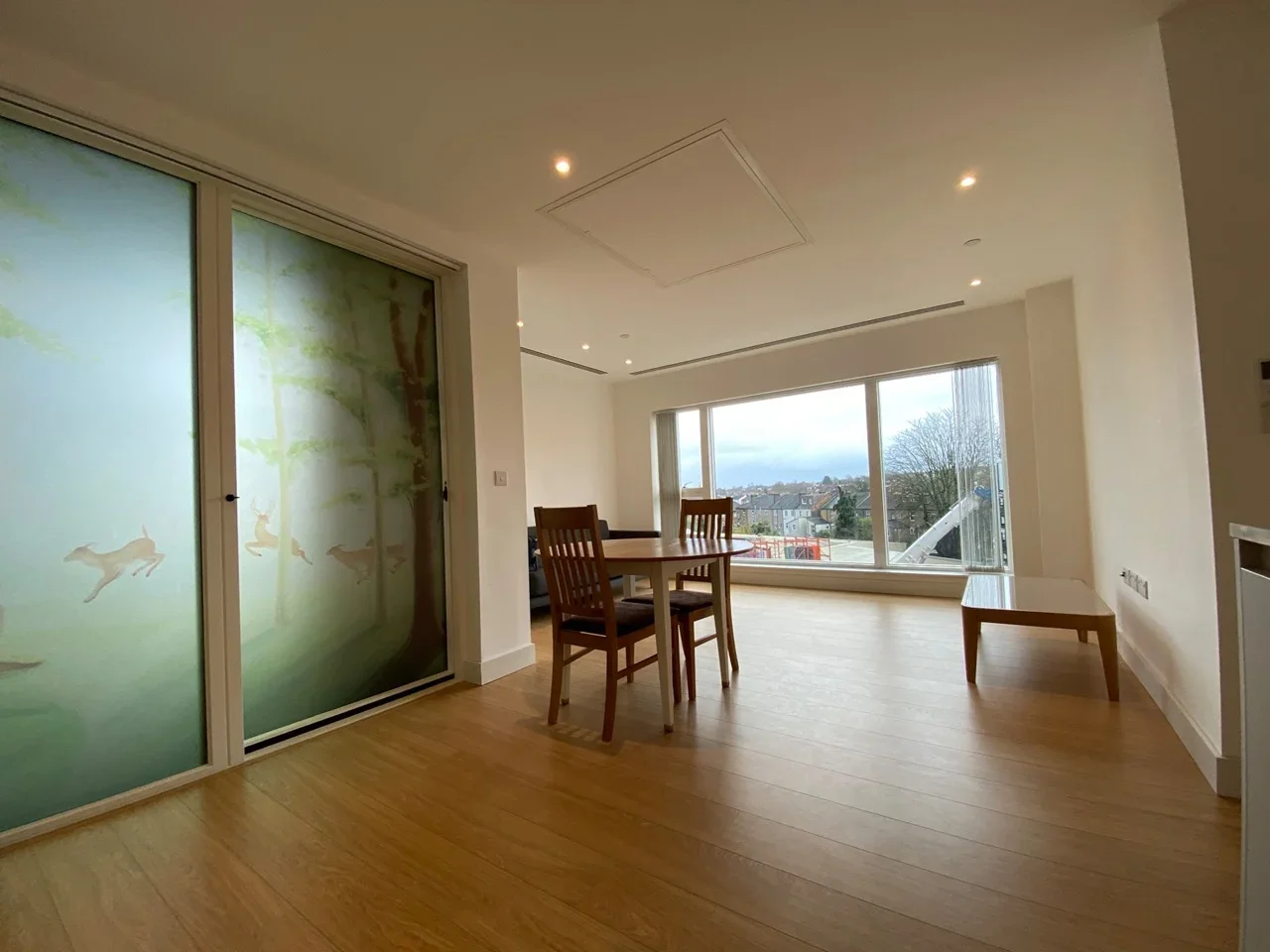 Flat Cherry Orchard Road in Greater London