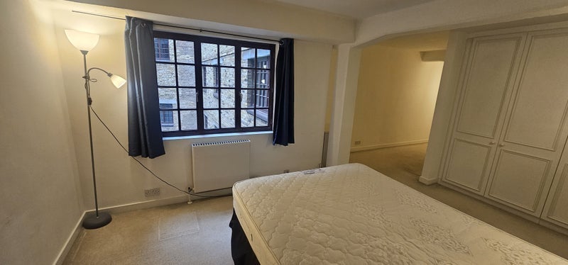 Flat New Crane Place in Greater London