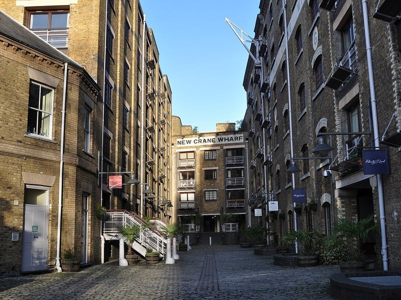 Flat New Crane Place in Greater London