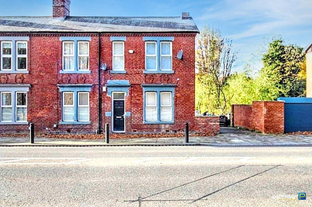 Flat Ridgewood Crescent in Newcastle upon Tyne