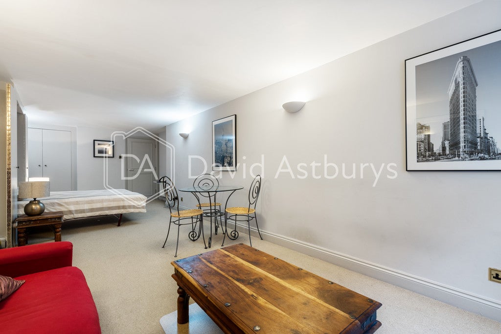 Flat Bishopsgate in City of London